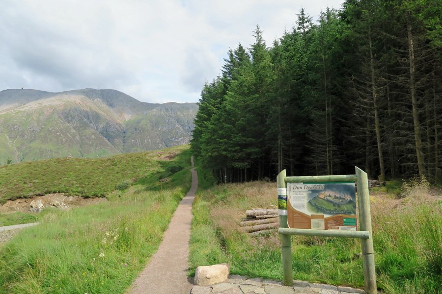 Take the path off The West Highland Way towards Dun Deardail