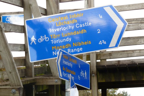 Signpost by Soldier's Bridge