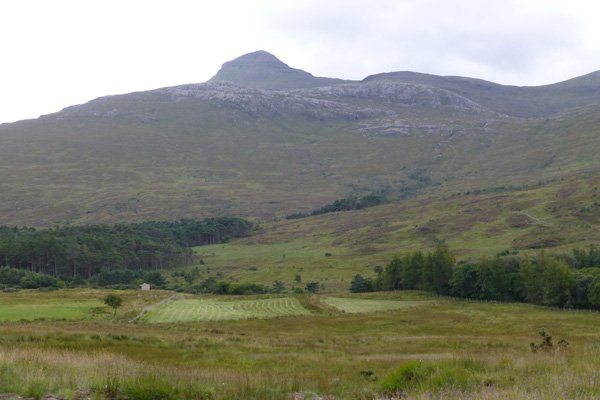 Fine ridge views including Hallival on North Side Trail