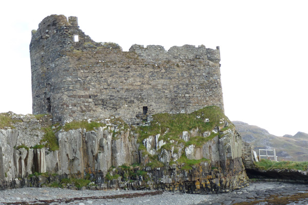 Mingary Castle perched on two igneous sills