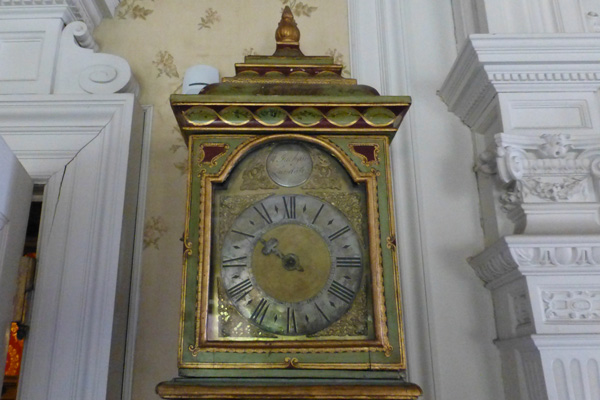 One handed 18th Century cased latern clock