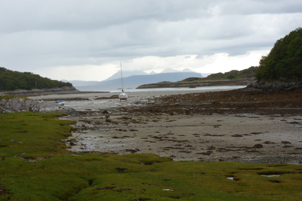 The beach at Samalaman is accessible from the road from Glenuig to Smirisary