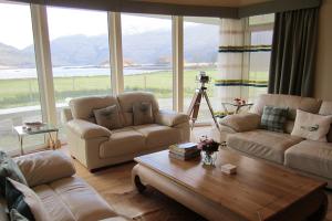 Coopers Knowe House - Lounge with views