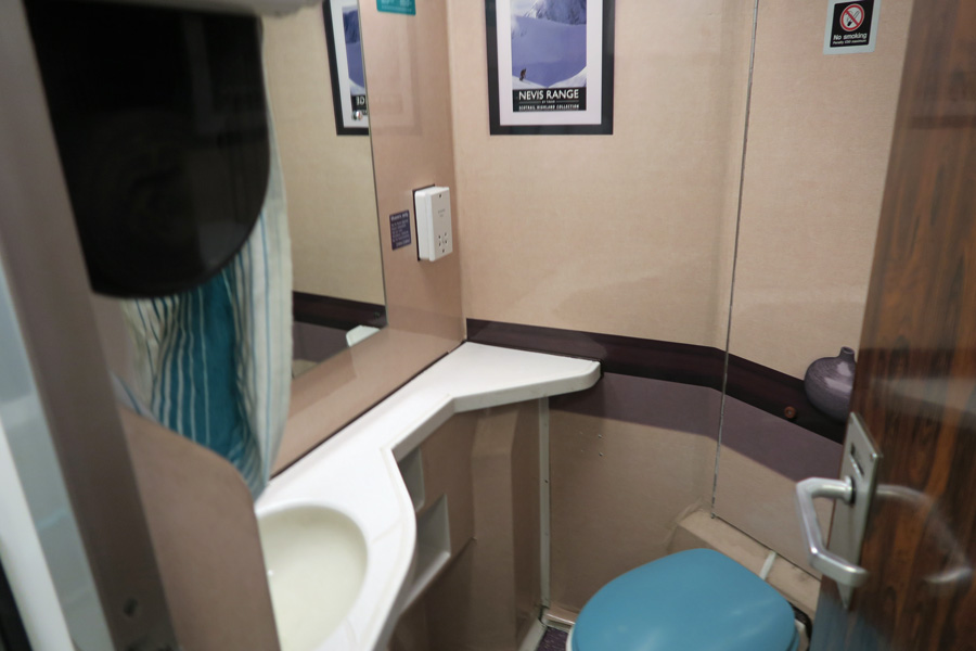 The Caledonian Sleeper - the gents
