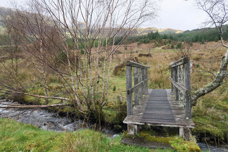 Aoineadh Mor - the bridge to the far side of the settlement