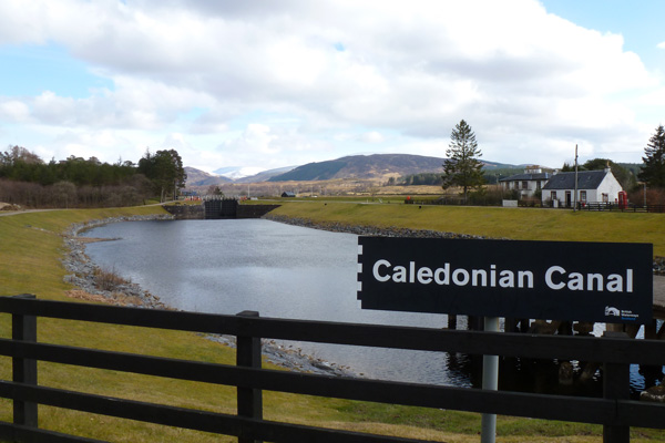 Start of the walk on the Caledonian Canal at Gairlochy